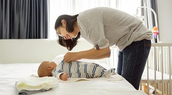 Essential Baby Clothes Checklist